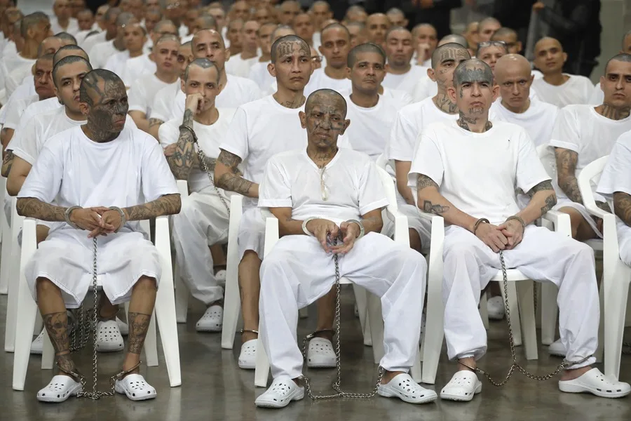 Megajuicio histórico contra más de 400 presuntos pandilleros avanza en El Salvador