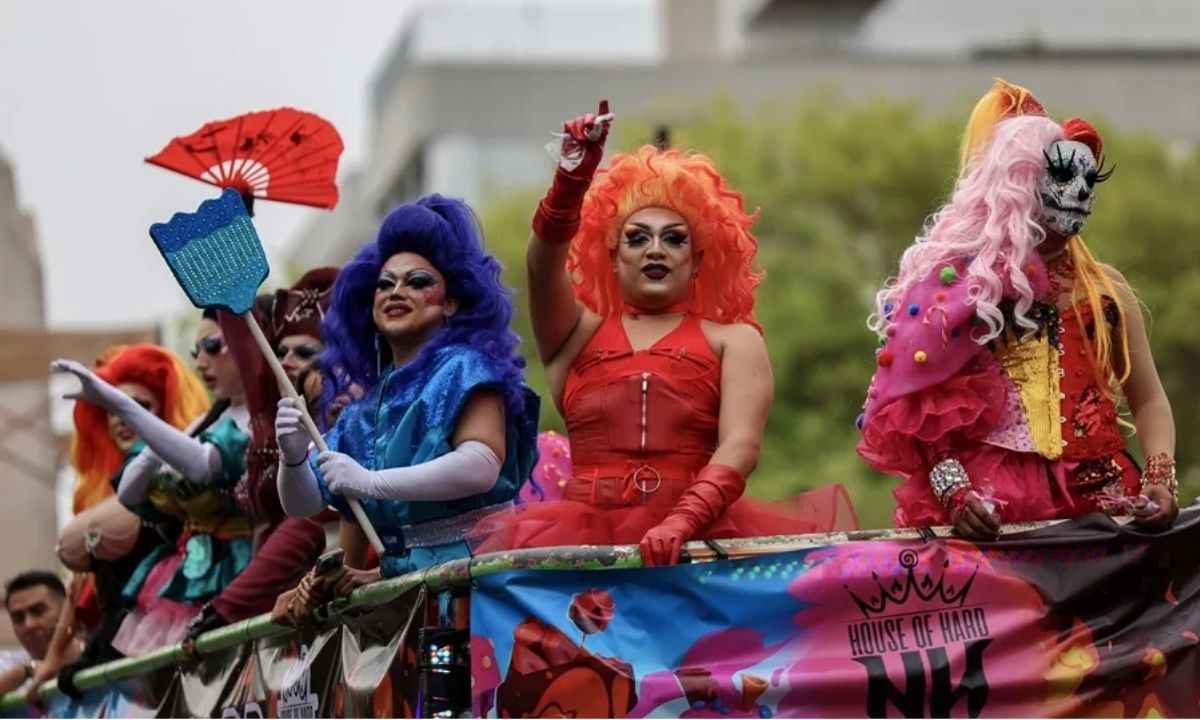 Más de 50 organizaciones LGBTIQ+ exigen acceso al Zócalo durante la Marcha del Orgullo en la Ciudad de México
