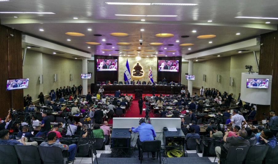 La Esperanza estrena clínica moderna de hemodiálisis tras aprobación del Congreso con una inversión de 20 millones de lempiras