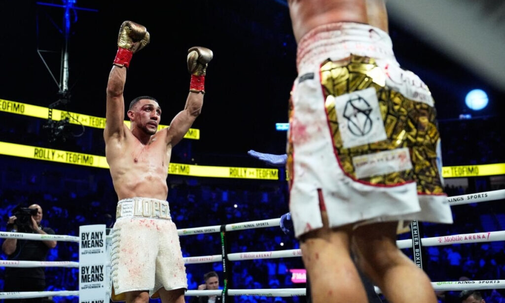 Teófimo López vence a Rolly Romero