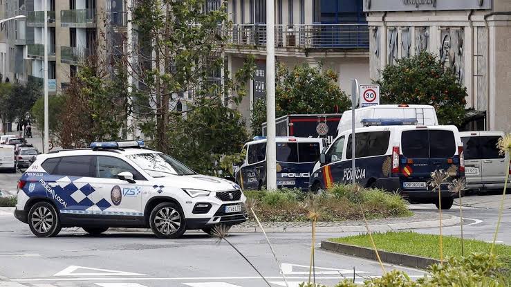 Arrestan a un hombre por ocultar el cadáver de su padre en un congelador durante dos años