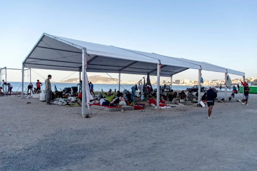 El Gobierno de España busca acelerar la repatriación de migrantes que se mantienen en Ceuta