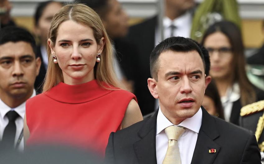 Primera dama de Ecuador pierde a su tercer hijo en gestación tras intervención de emergencia junto a Daniel Noboa