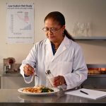 Reducir la sal de la comida baja la presión arterial en pocas semanas según estudios