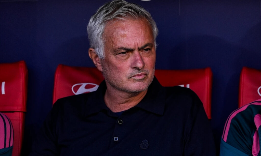 Mourinho insinúa conspiración y estalla contra el arbitraje