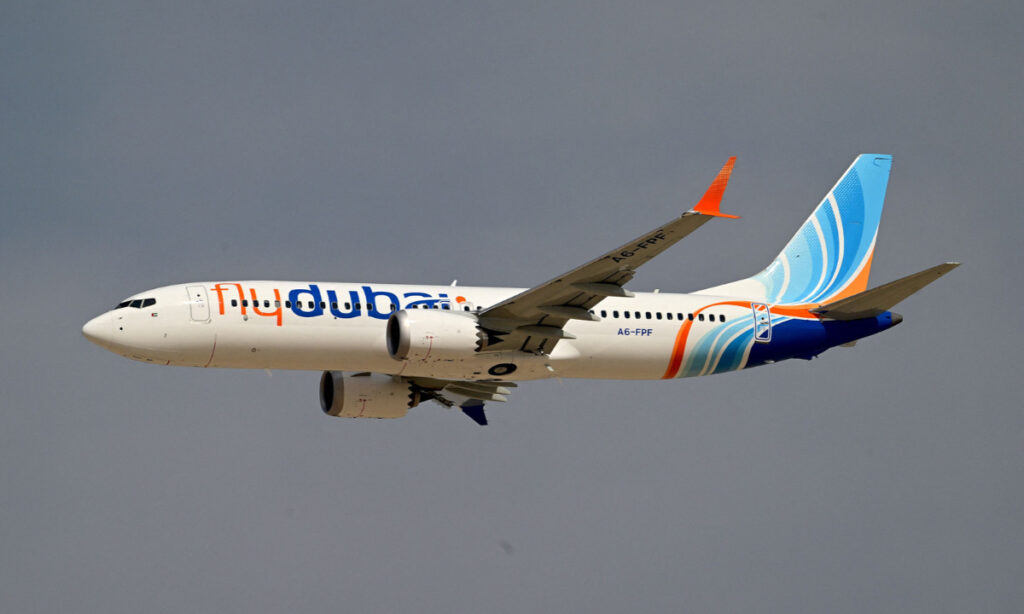 Atacan a piloto en cabina de vuelo Dubai-Israel
