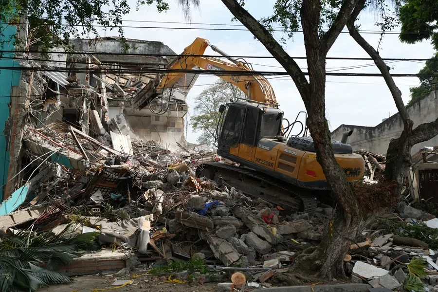 Cali inicia la demolición de edificios dañados por el sismo de magnitud 7,4 en Colombia