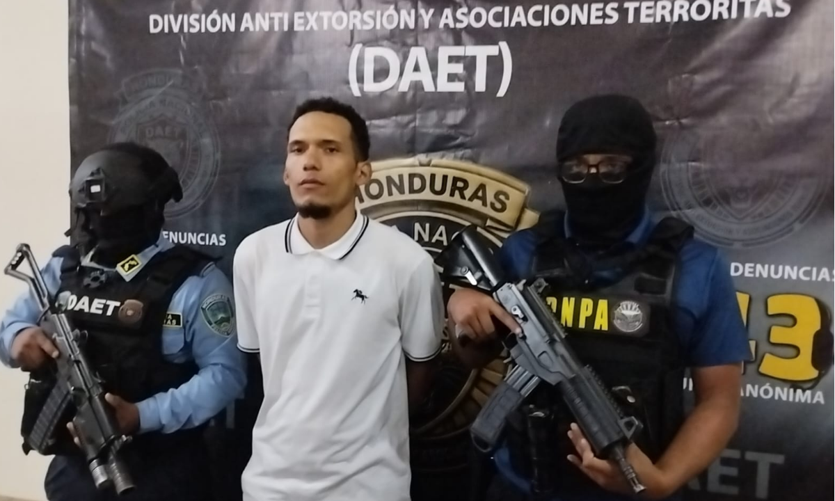 Detienen en la capital a El Grifo con presunta cocaína, crack, marihuana y arma de fuego