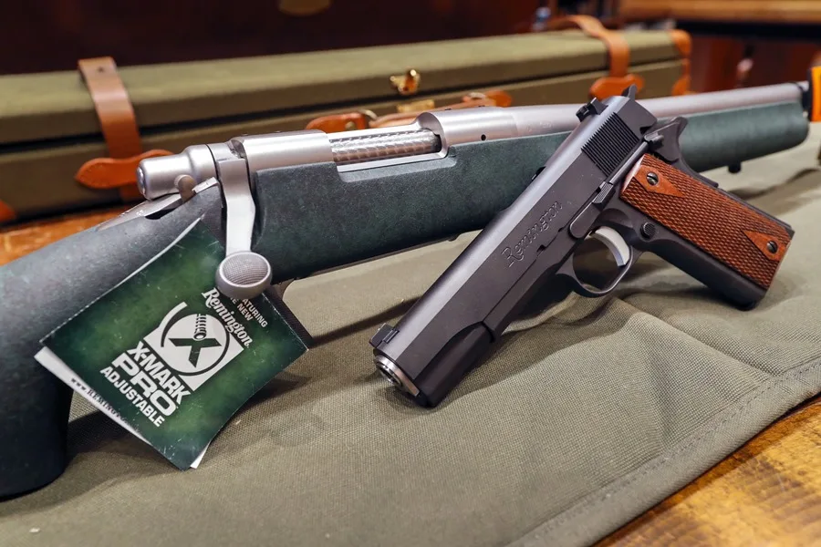 EE. UU. demanda a ciudad californiana por cobrar 1.600 dólares por la licencia de armas