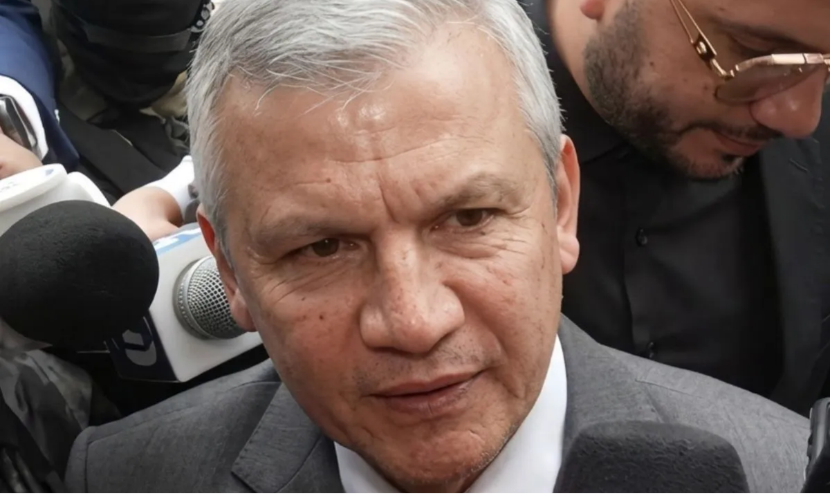 Roosvelt Hernández, tras auto de formal procesamiento, afirma confiar en la justicia divina y seguirá enfrentando el proceso judicial
