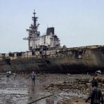 Argentina tuvo portaaviones durante 40 años y el último acabó desguazado en una playa de la India en el año 2000