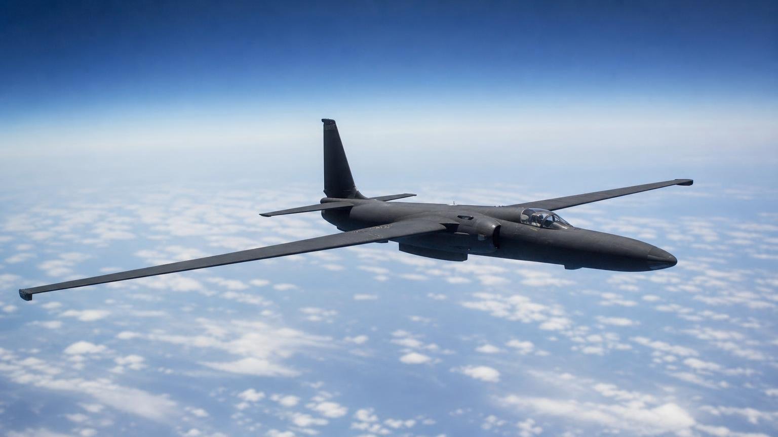 El avión espía que Estados Unidos diseñó en 1955 sigue volando al borde del espacio y ningún dron ha logrado sustituirlo