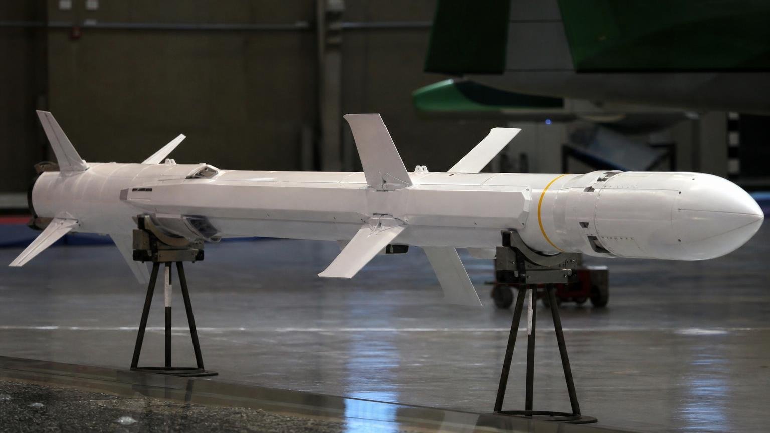 El misil que hace piruetas en pleno vuelo para burlar cualquier escudo antiaéreo y golpear a más de mil kilómetros