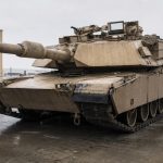 El tanque de 70 toneladas que Estados Unidos ya no quiere: pesa como 17 camionetas y los drones lo ven llegar desde lejos