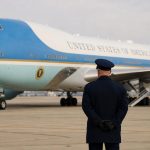 Estados Unidos lleva 10 años sin poder entregar el nuevo Air Force One y el presidente sigue volando en un Boeing de más de 35 años