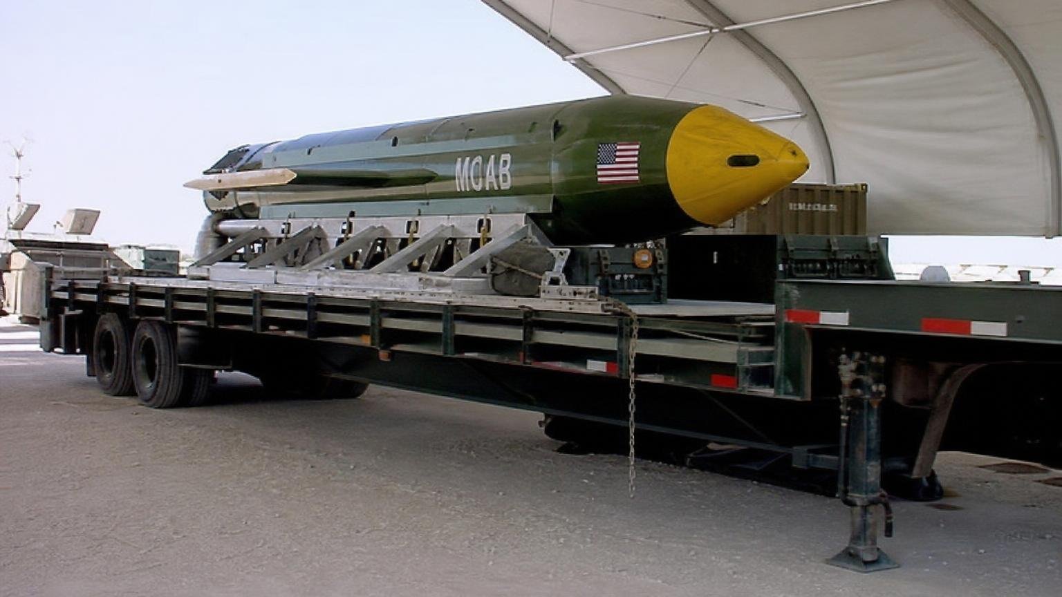 La bomba más potente de Estados Unidos sin ser nuclear pesa 10 toneladas y solo se ha lanzado una vez en toda su historia