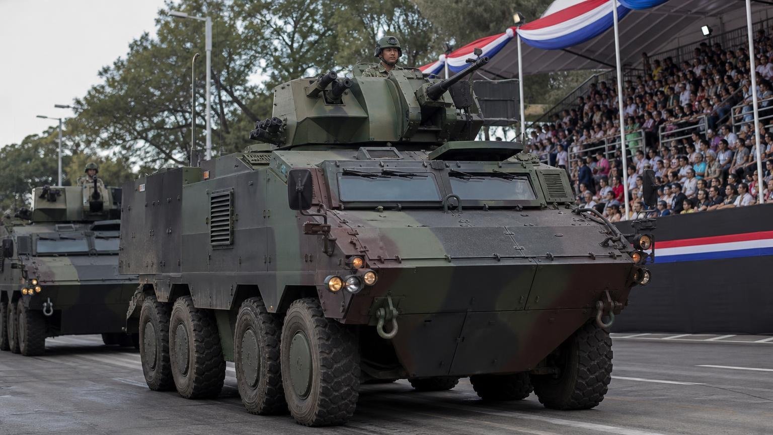 Paraguay es el único país de Sudamérica que recibe armas de Taiwán y su ejército desfila con blindados taiwaneses