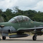 Paraguay firmó la mayor compra militar de su historia: seis aviones de ataque brasileños por cerca de 100 millones de dólares