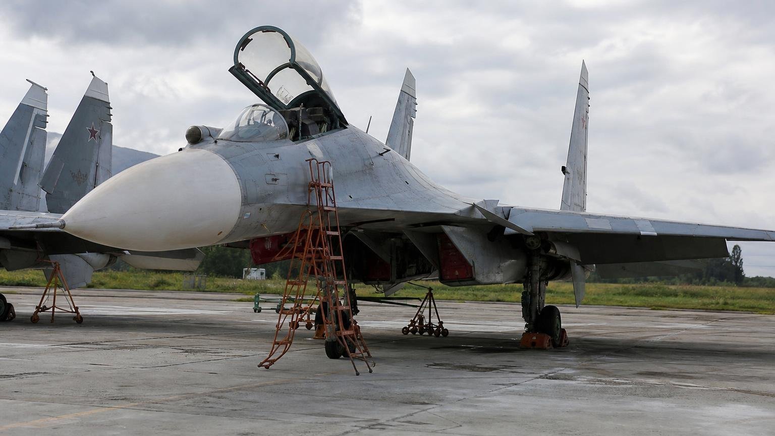Rusia dejó de enviar repuestos a Venezuela y la mitad de sus cazas Su-30 ya no puede despegar