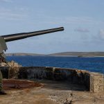 Venezuela mantiene una base militar en una isla a menos de 300 kilómetros de Puerto Rico y Estados Unidos la vigila desde el aire